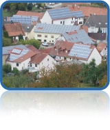 Häufung von PV-Anlagen auf Häuserdächern
